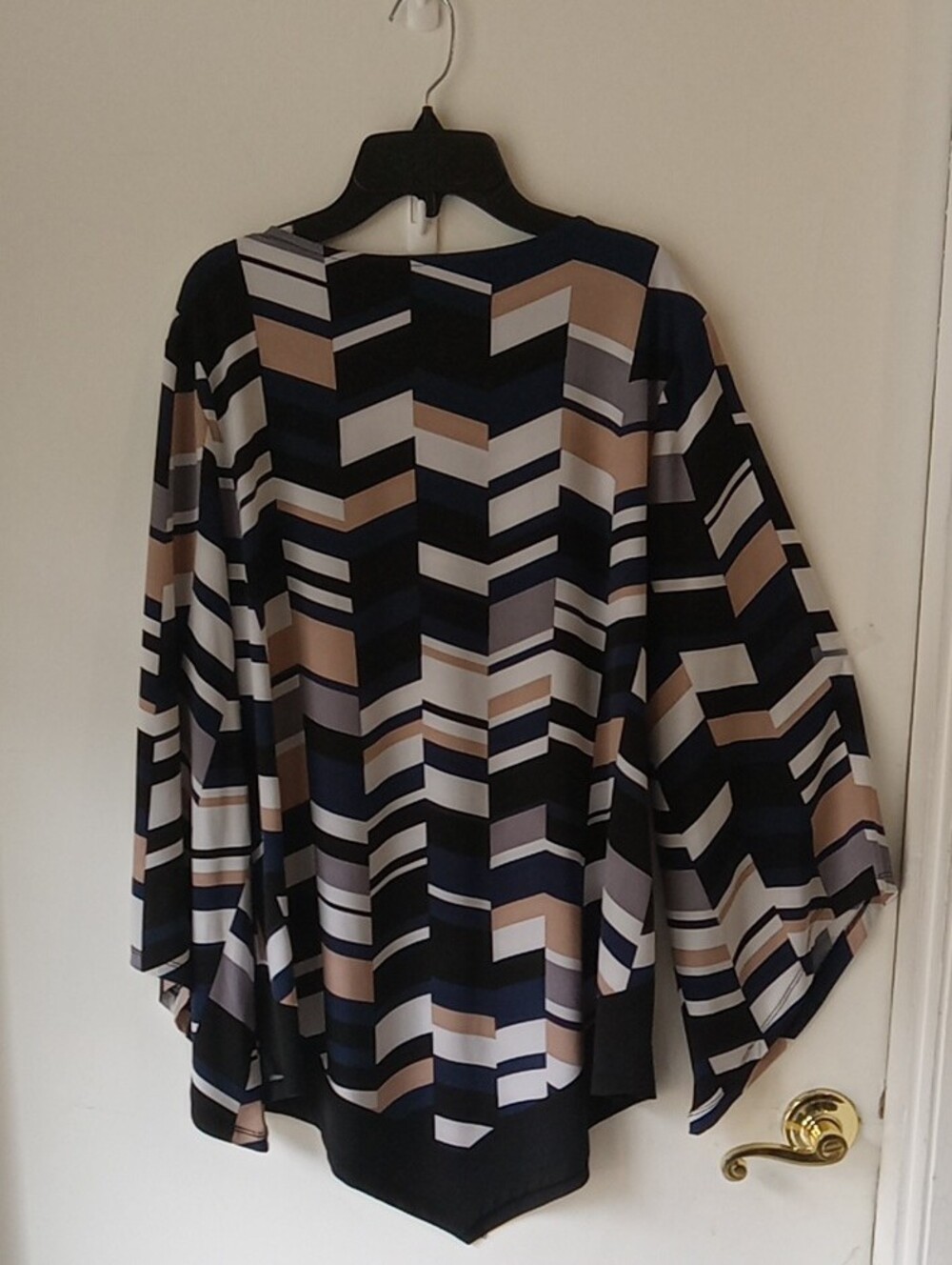 Alfani Geometric Tunic - Picture 4 of 6